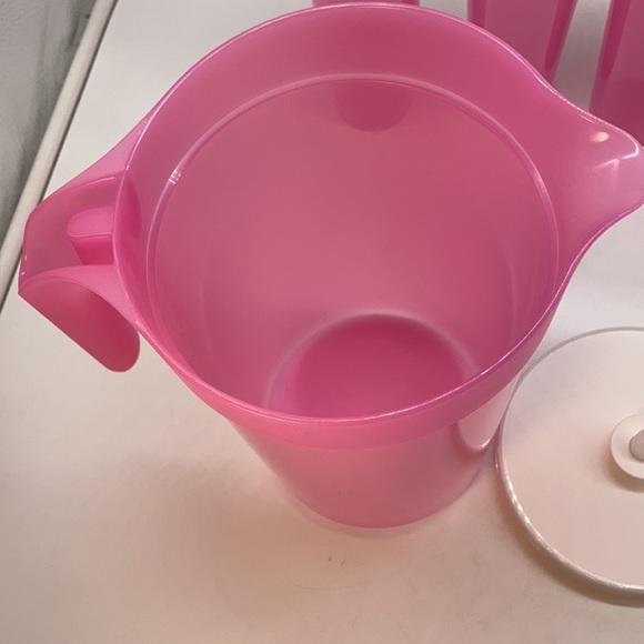 Tupperware Jumbo Jug and 4 Tumblers Set - Picture 6 of 16